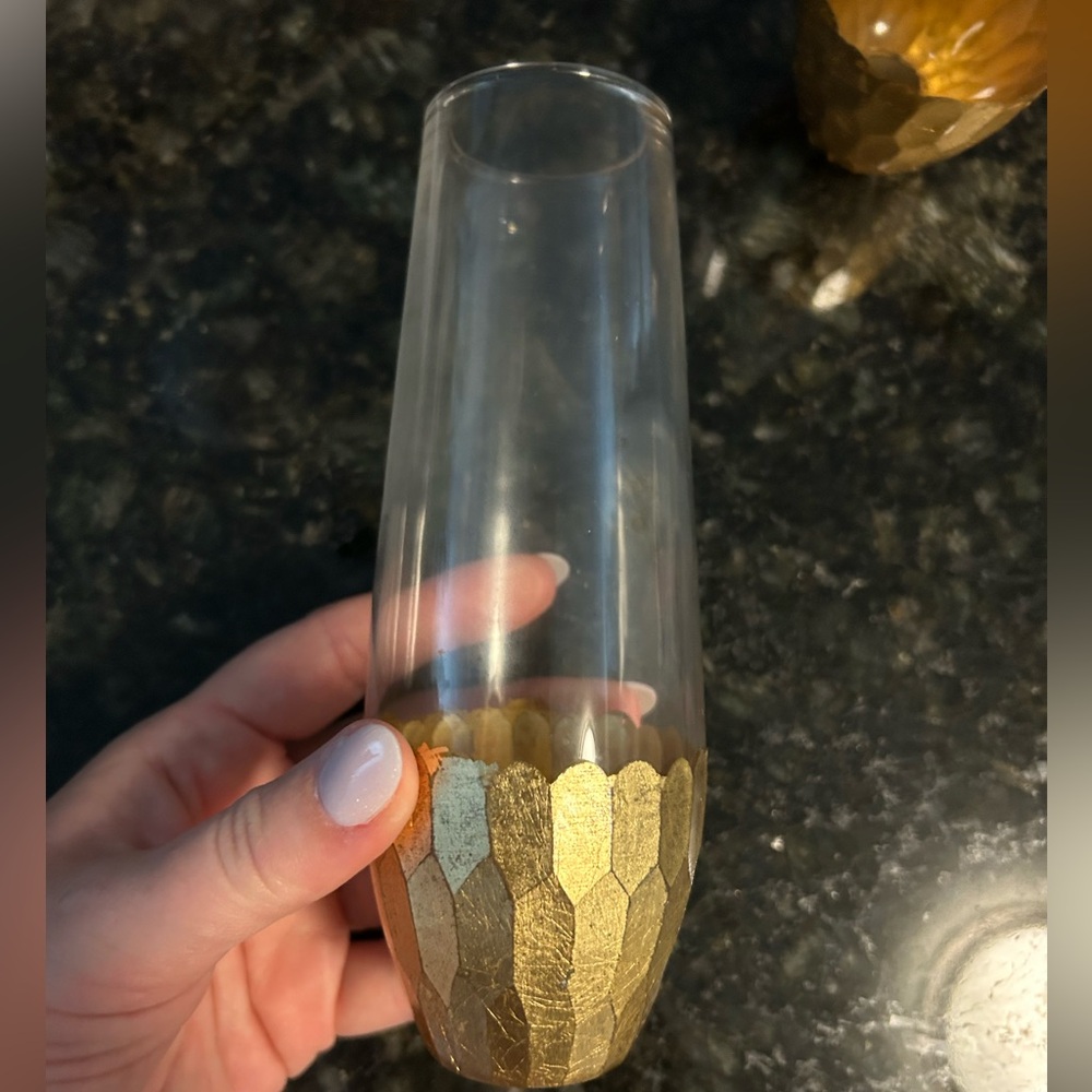 gold champagne flutes